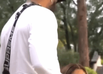 T2510008 The way she looks at me part2