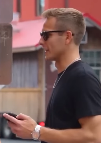 T2010004 Don Joke About Lap Dances part2