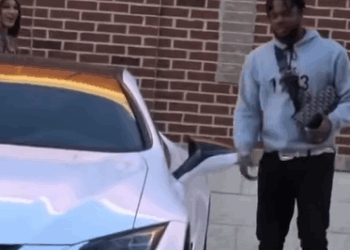 T0511013 Fell in love with this Gold Digger part2