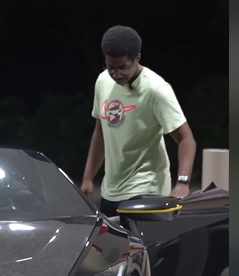 T0511004 Nerd pulls Gold Digger in the Hood part2