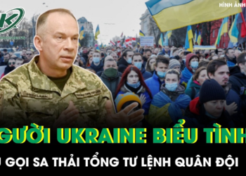 Người Ukraine biểu tình kêu gọi sa thải tư lệnh quân đội, bất chấp nỗ lực xoa dịu của ông Zelensky