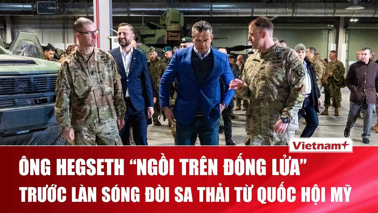 Ông Pete Hegseth đối mặt sức ép chưa từng có, bị cáo buộc “bất tài” trong vụ USS Abraham Lincoln